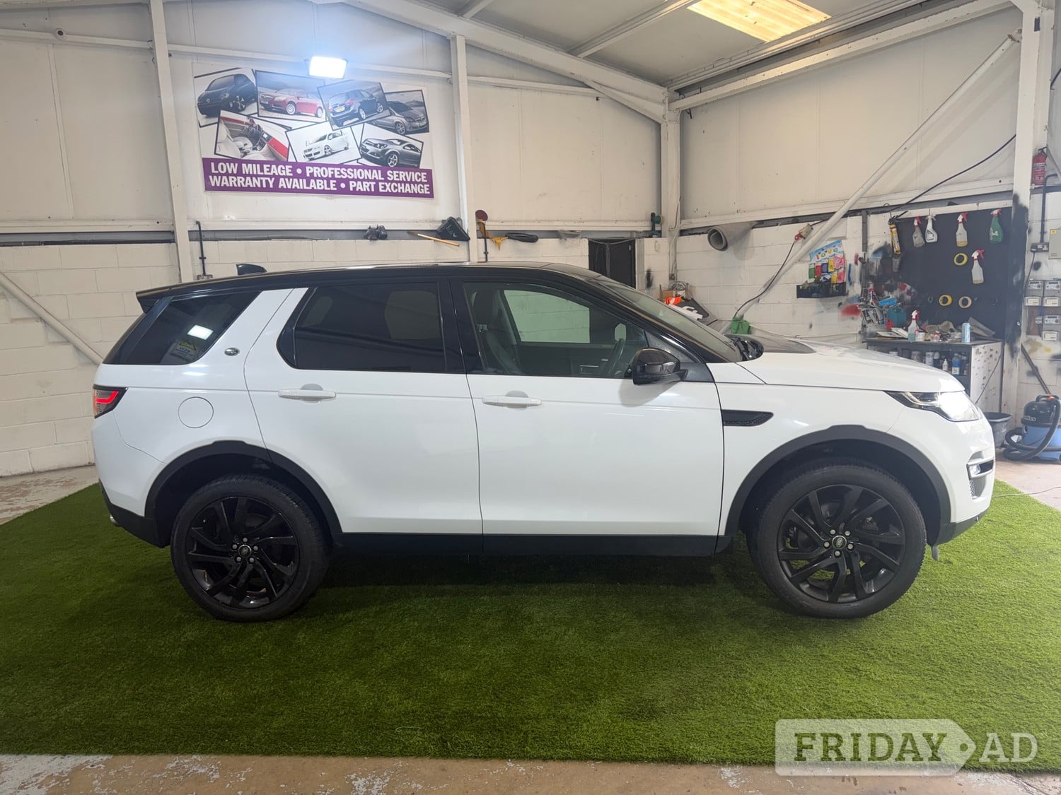 Land Rover Discovery Sport 2017 - Cars