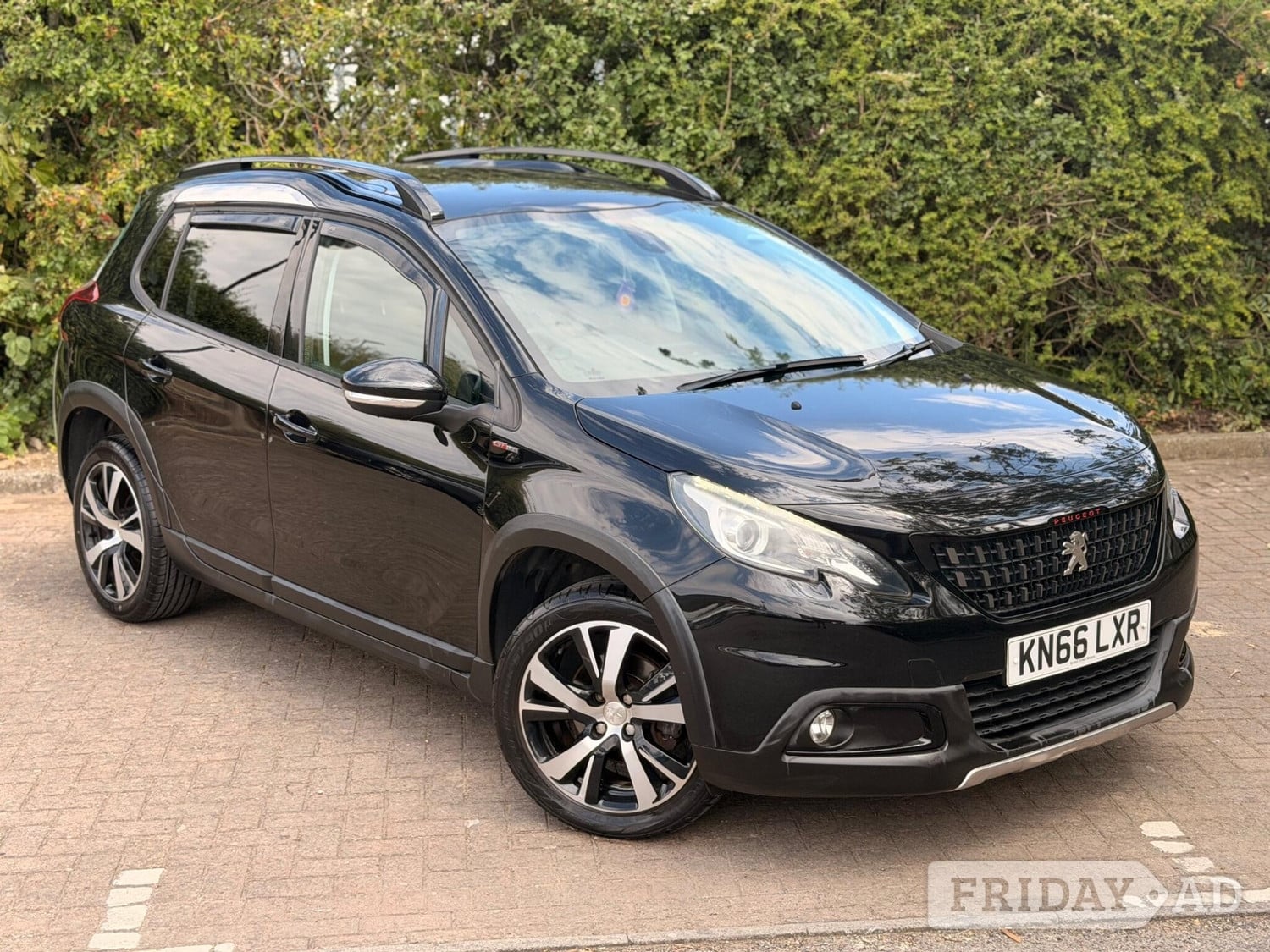 Peugeot 2008 2017 - Cars