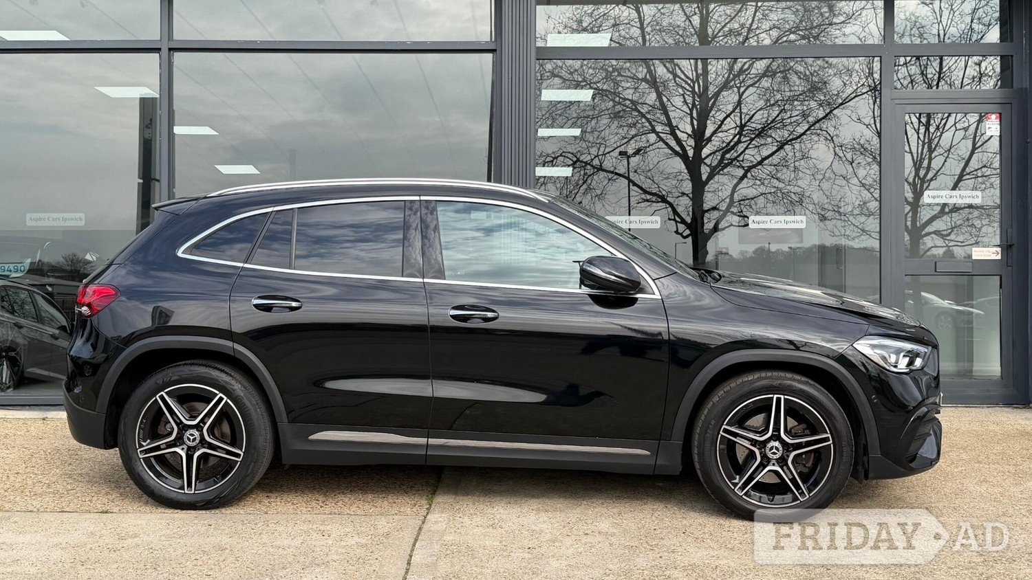 [ berth ]Mercedes-Benz GLA