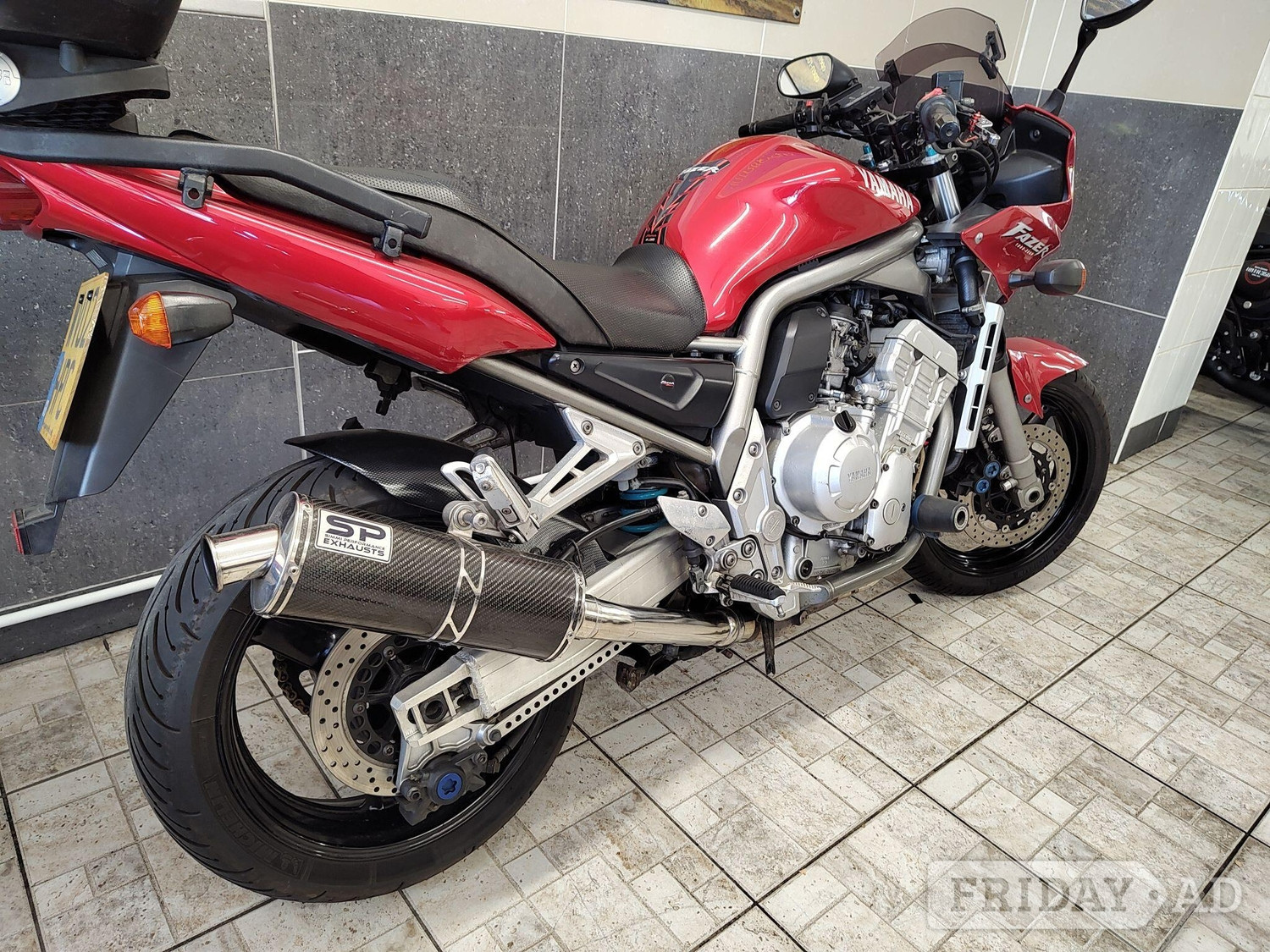 Yamaha FZS 2002 - Motorbikes, Scooters & Quads