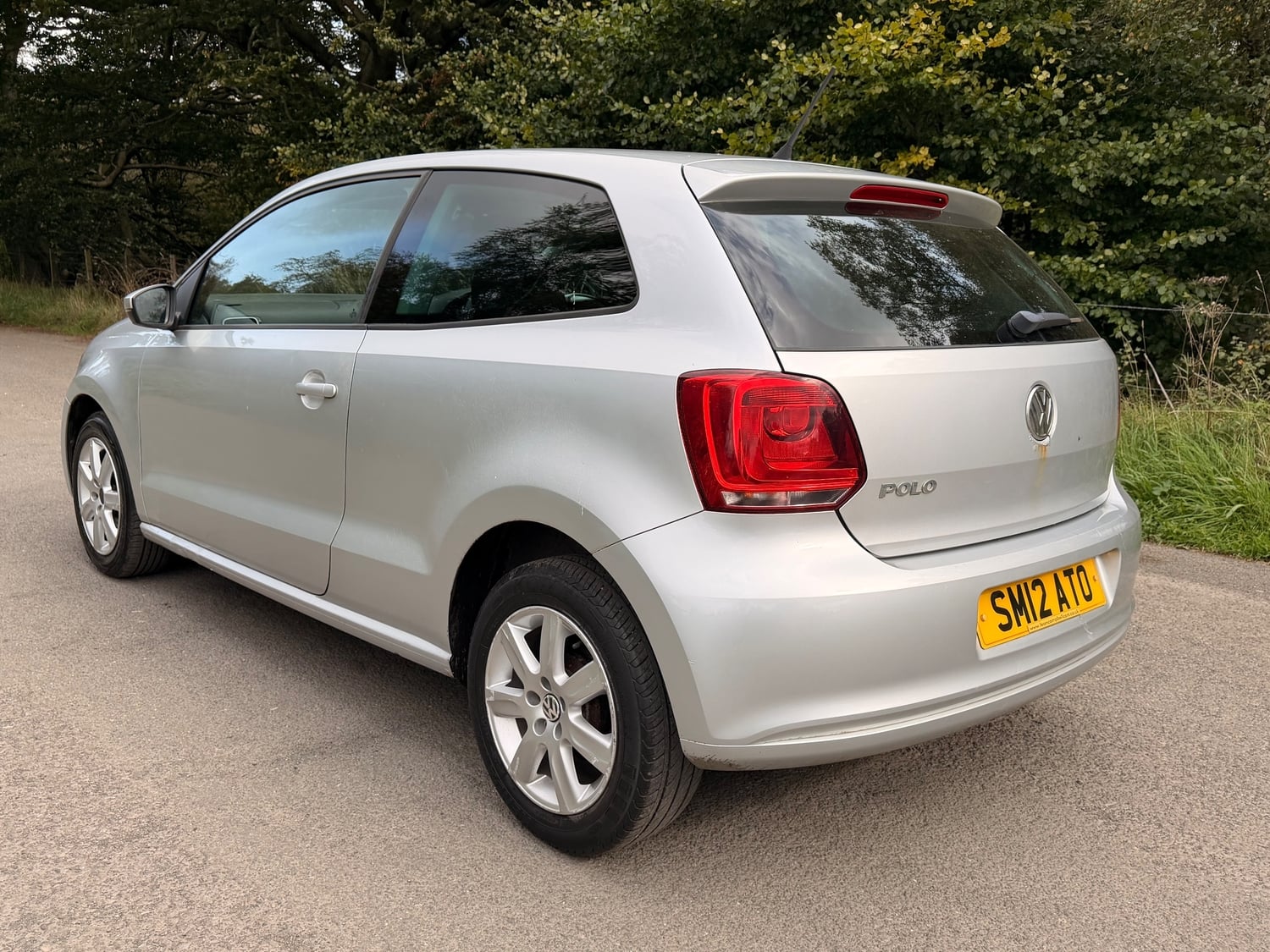 Volkswagen Polo 2012 - Cars