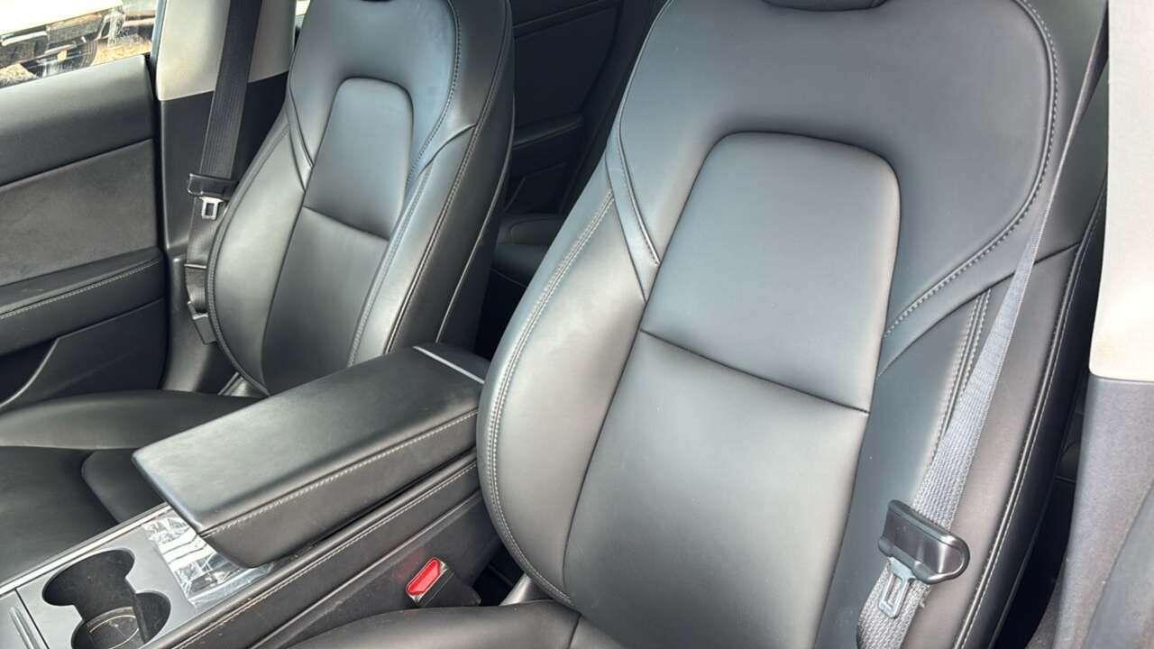 Tesla Model 3 2021 - Cars