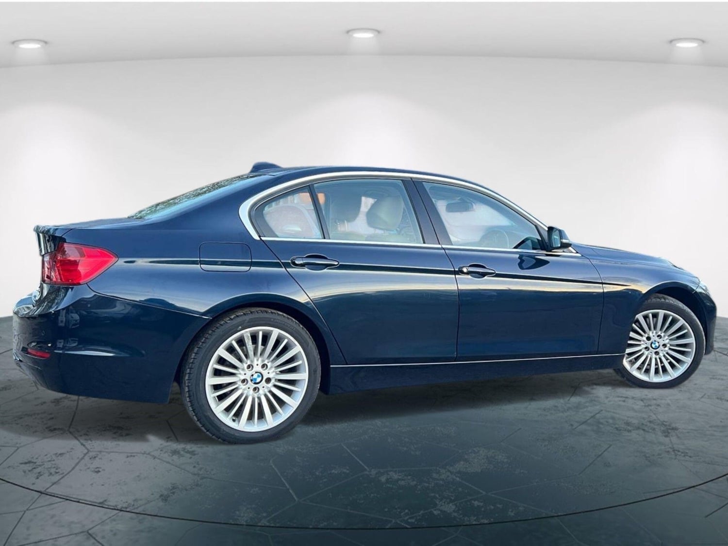 BMW 3 Series 2013 - Cars in Walsall