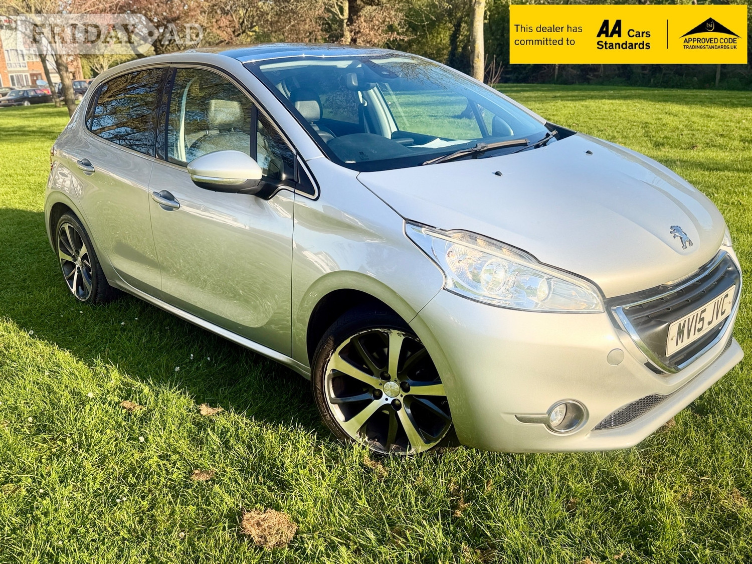 Peugeot 208 2015 in Slough