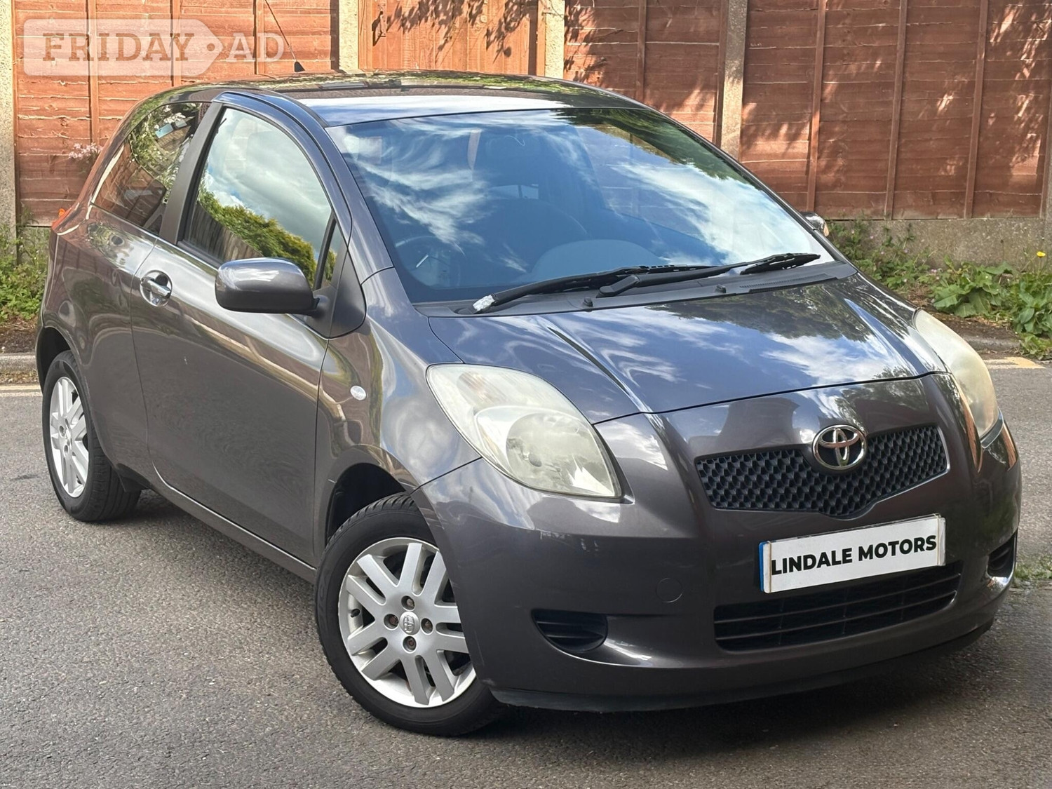 Toyota Yaris 2008 in Oldham