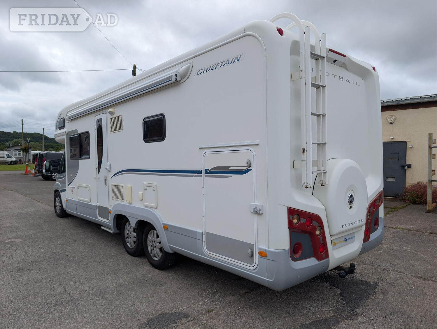 [6 berth ]Auto-Trail Frontier Chieftain