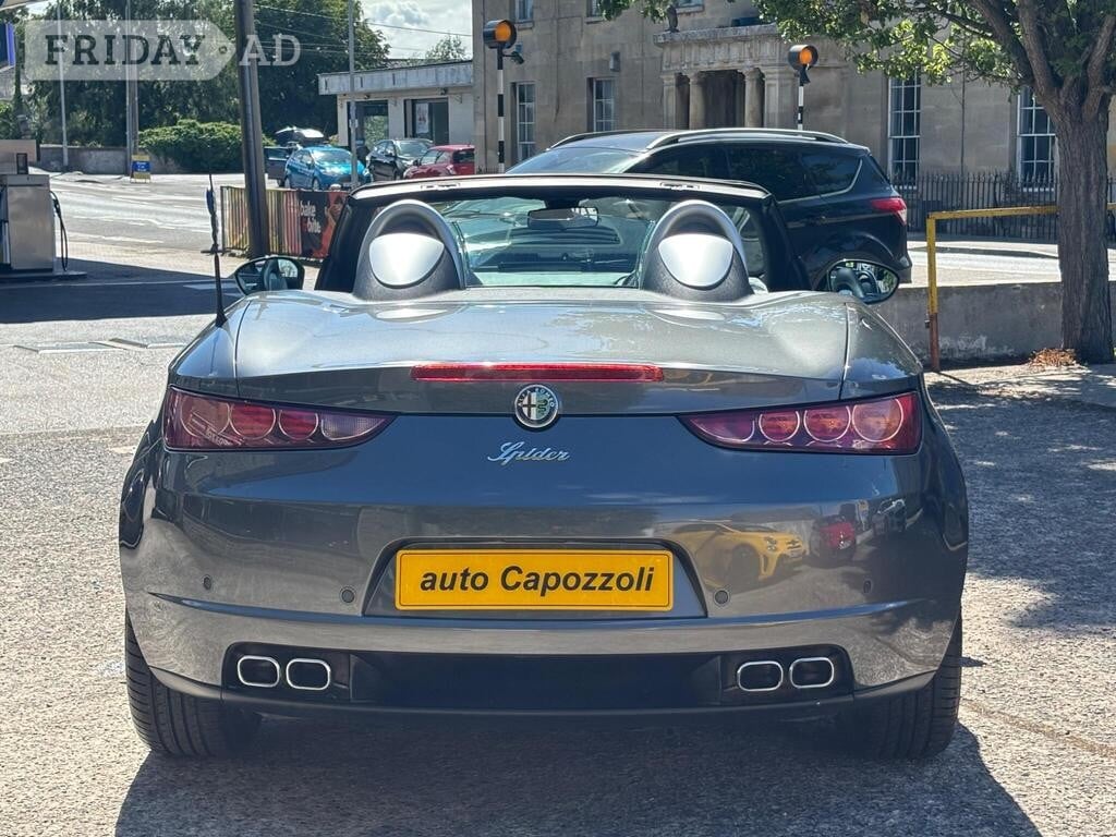 Alfa Romeo Spider 2009 - Cars