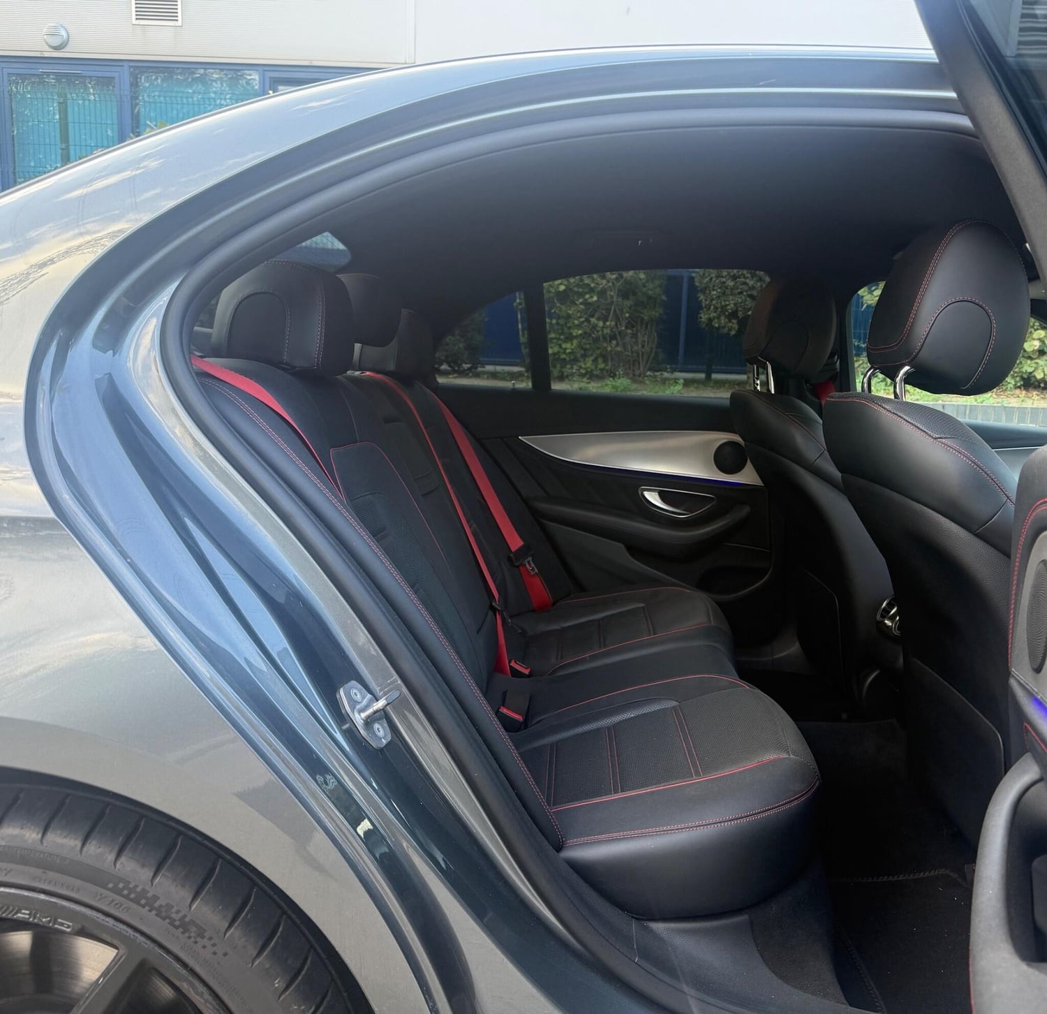[ berth ]Mercedes-Benz E Class