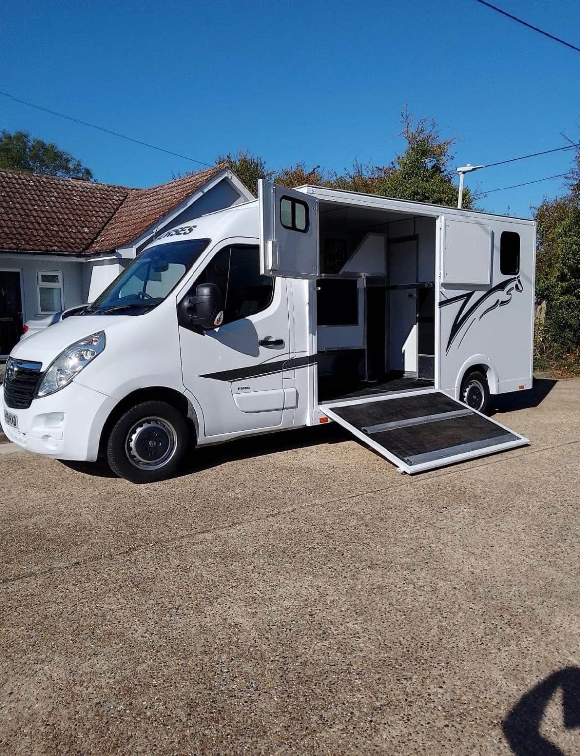Unknown  Vauxhall Horsebox - Trailers & Horseboxes in Bowers Gifford