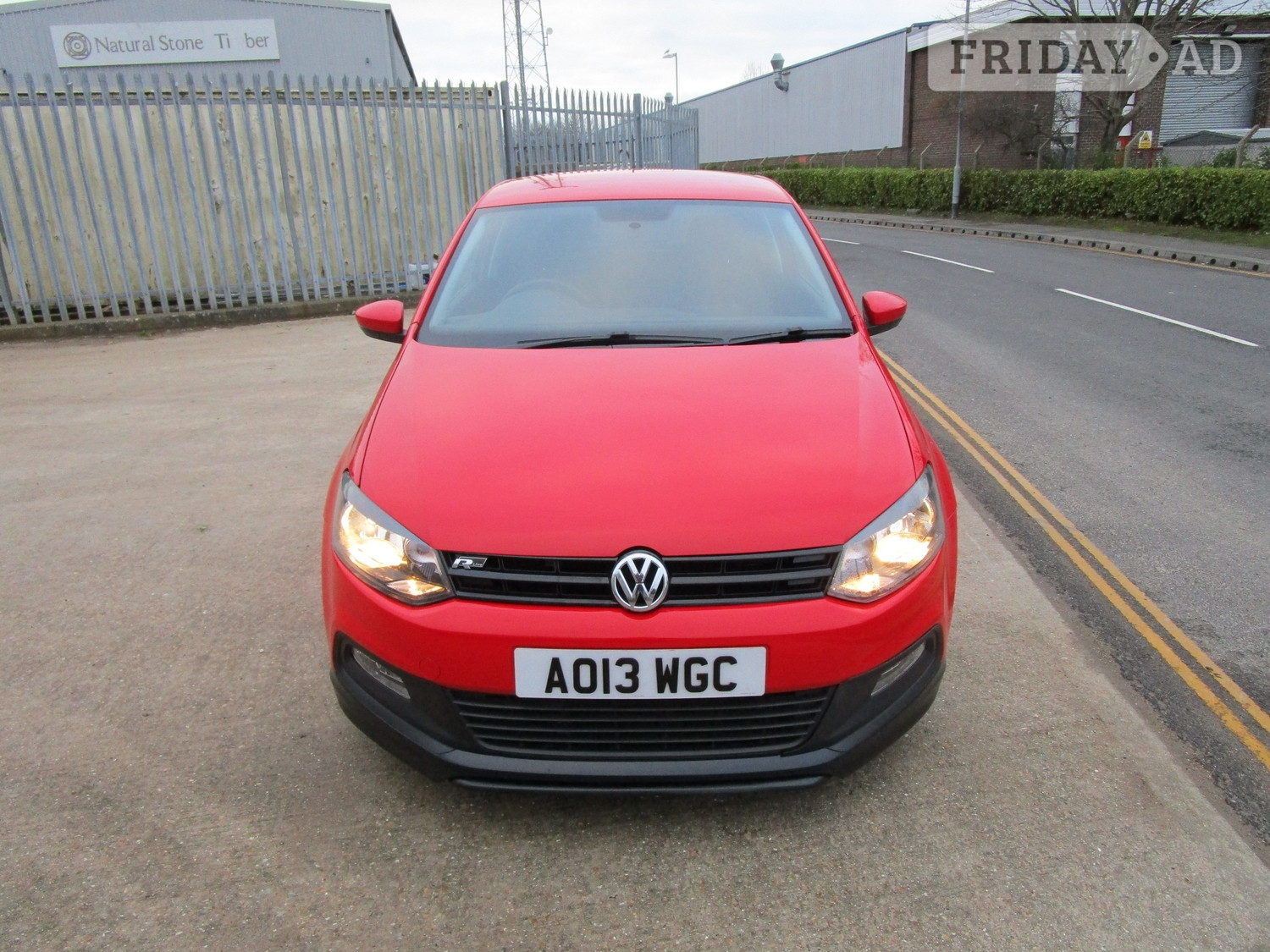 Volkswagen Polo 2013 - Cars