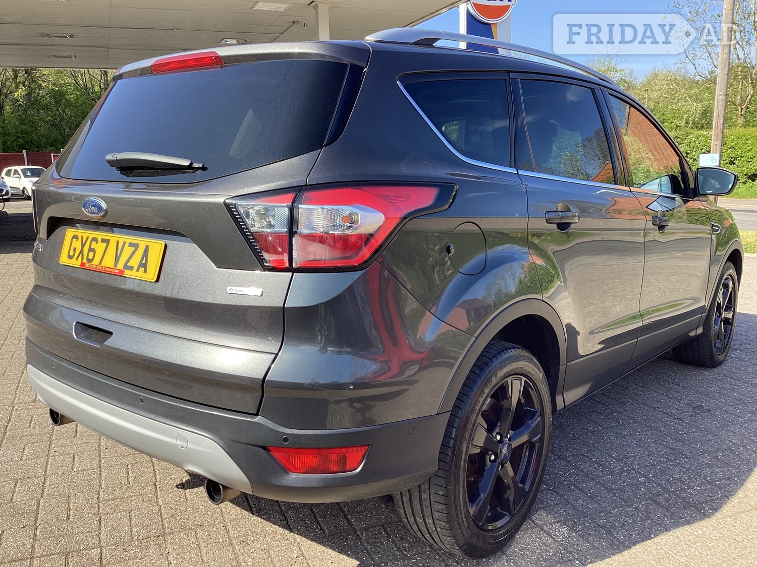 [ berth ]Ford Kuga