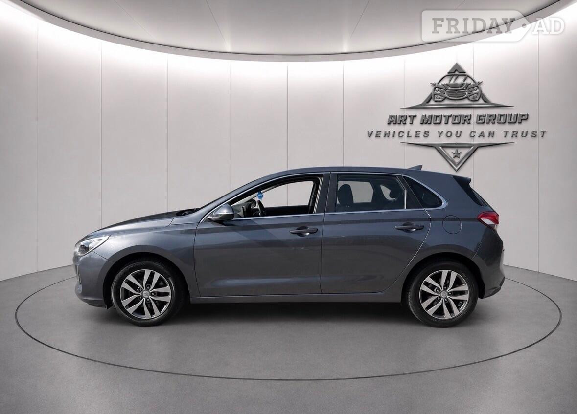 Hyundai i30 2017 - Cars in Hengoed