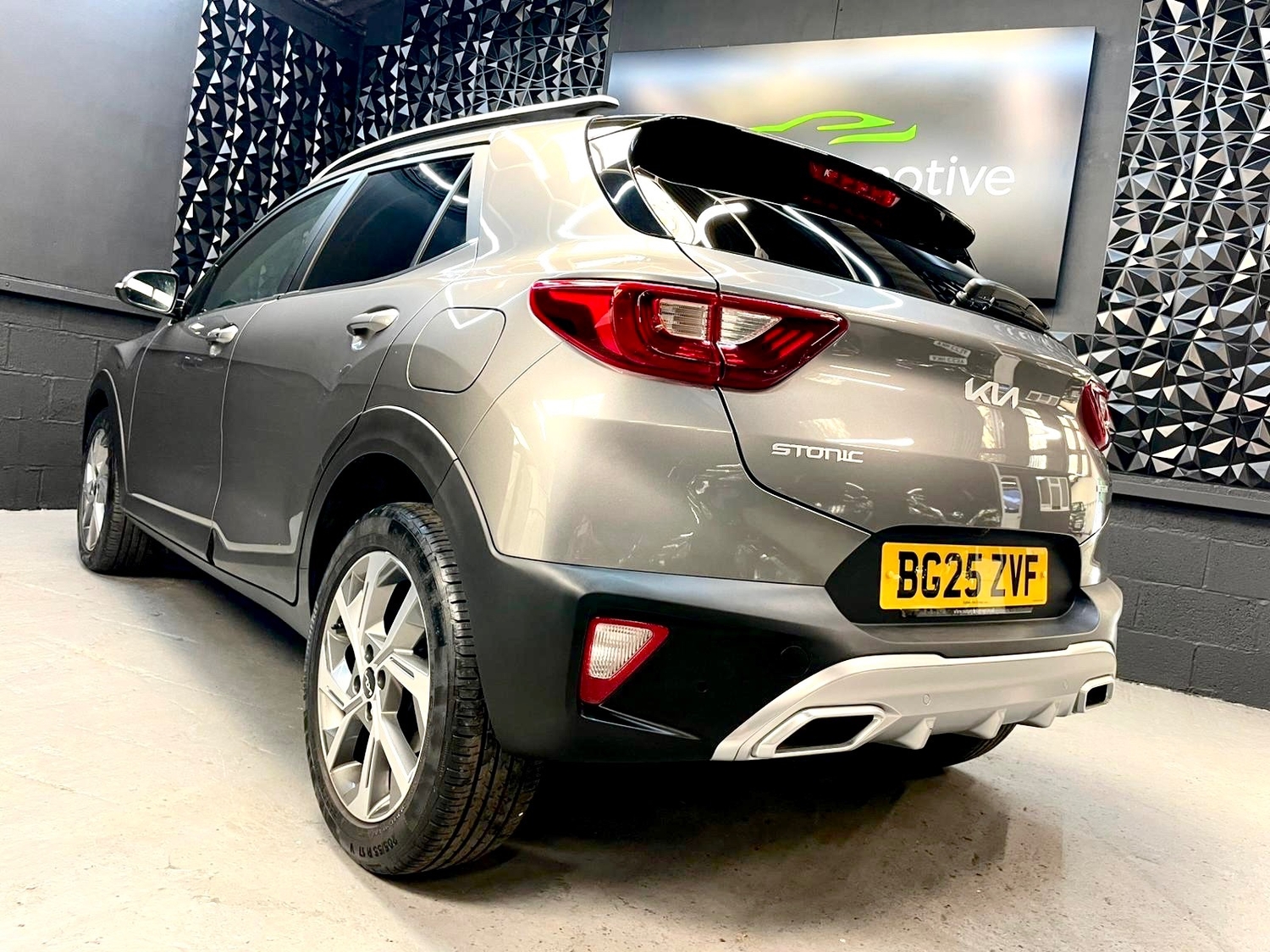 [ berth ]Kia Stonic