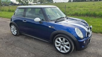 Mini Hatch 2004