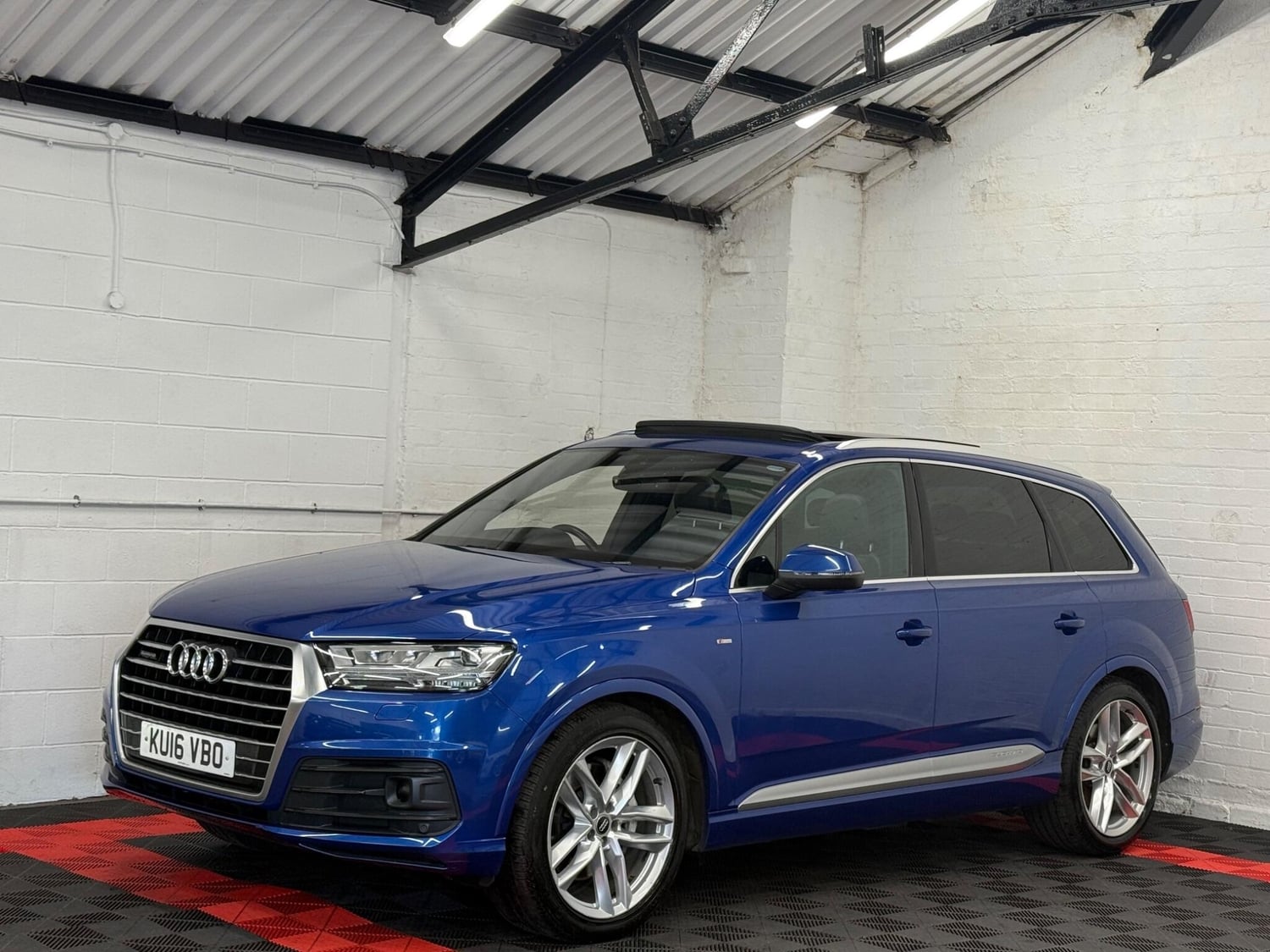 Audi Q7 2016 - Cars