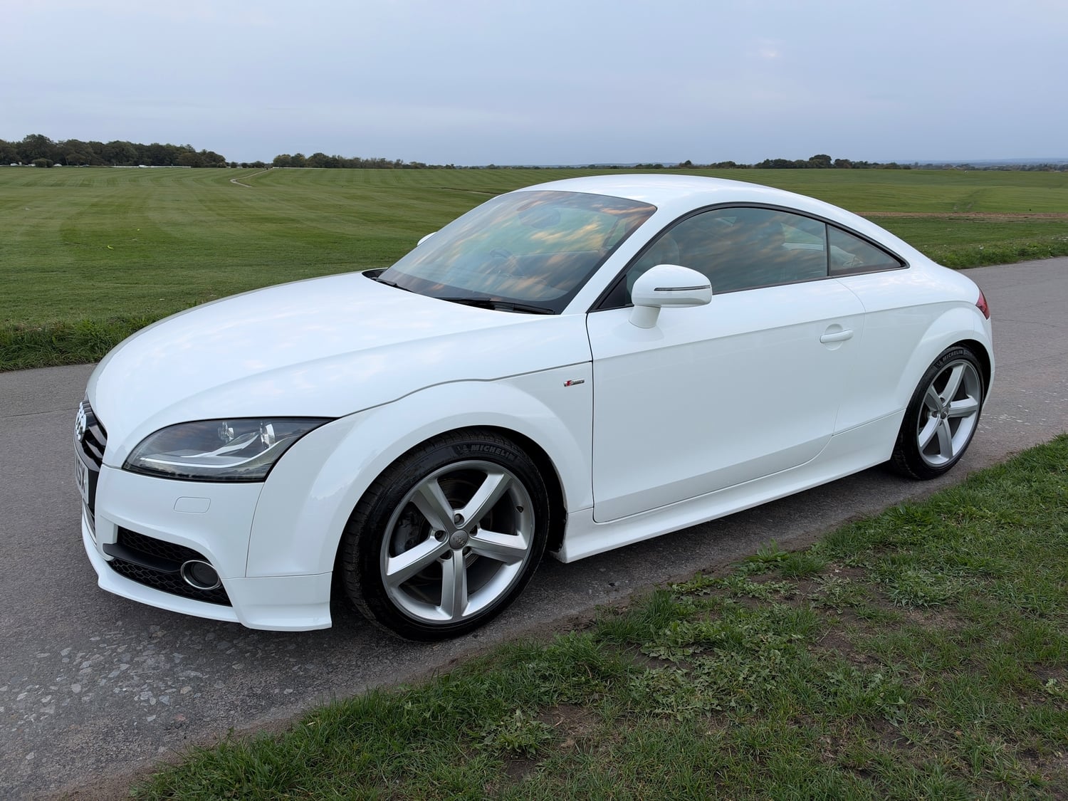 Audi TT 2011 - Cars
