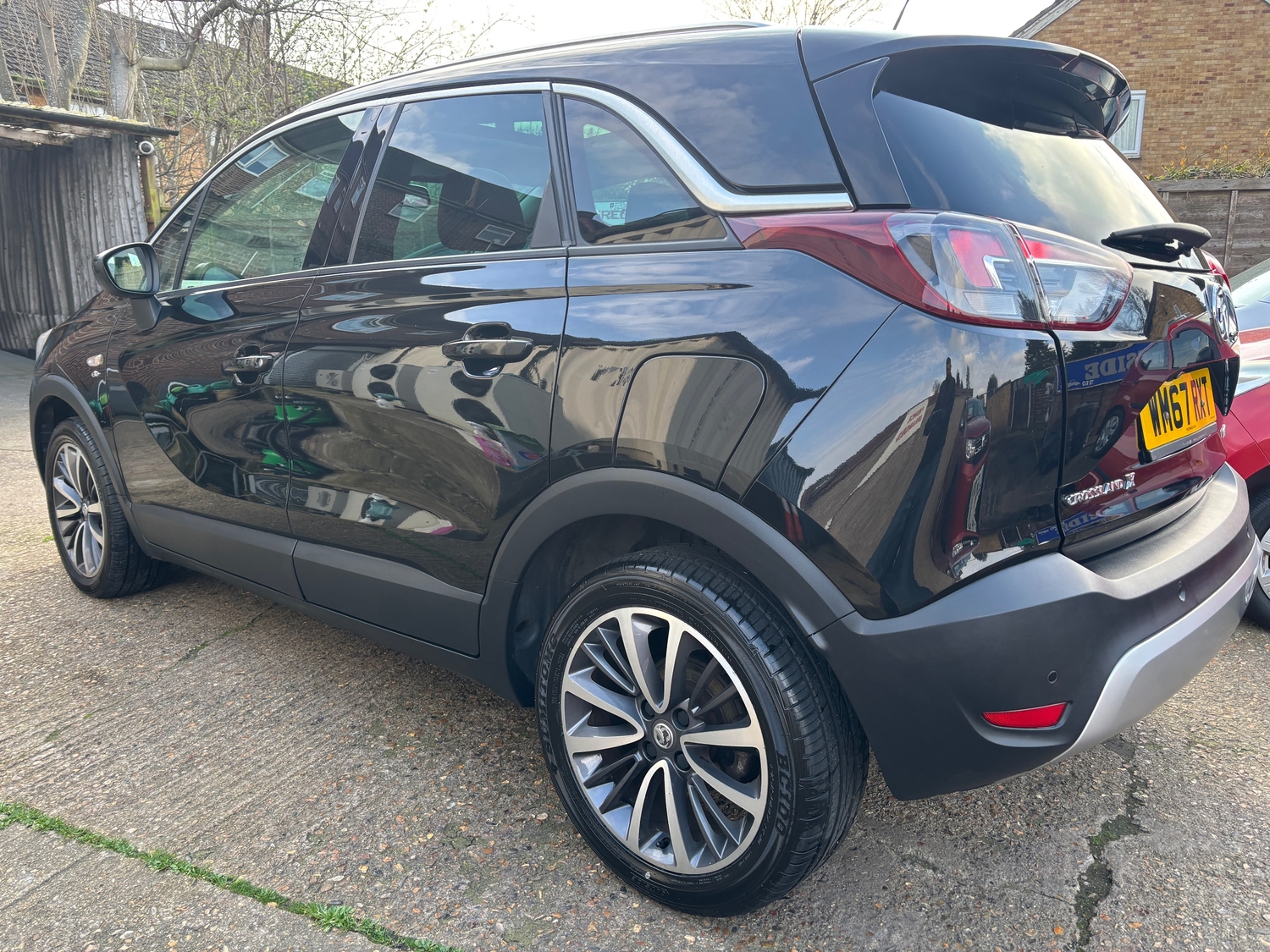 Vauxhall Crossland X 2018 - Cars in Hayes
