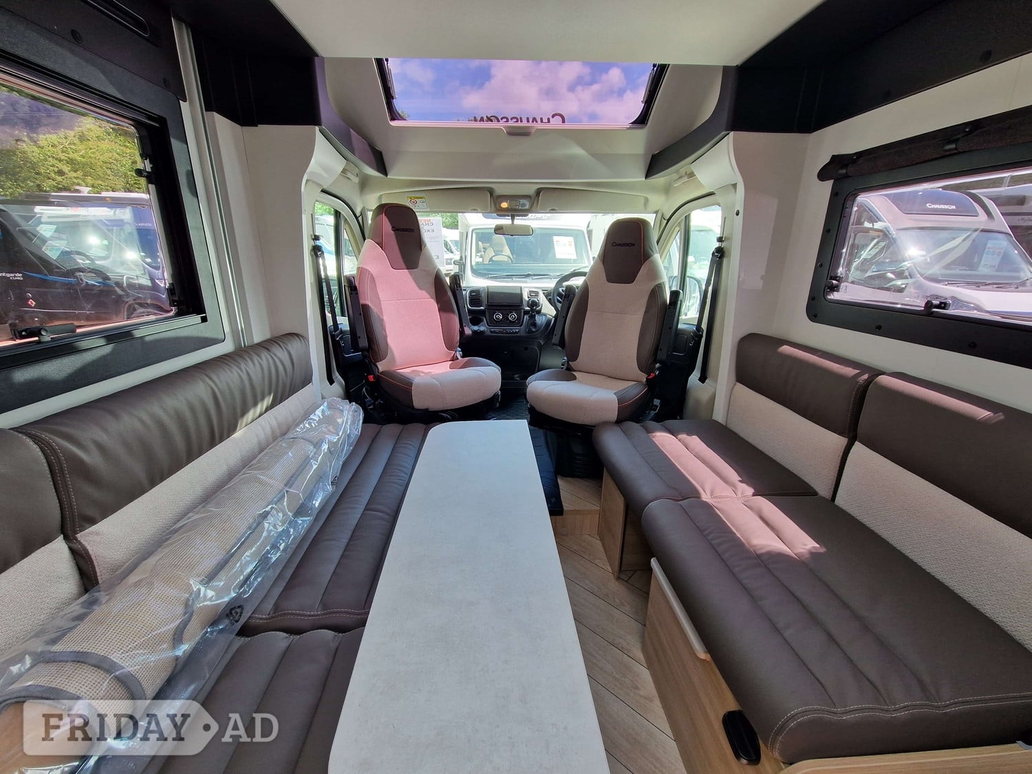 [4 berth ]Chausson X550 Exclusive Line