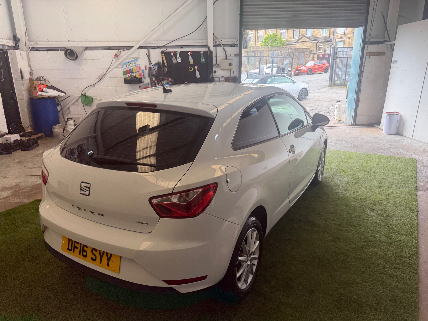 [ berth ]SEAT Ibiza