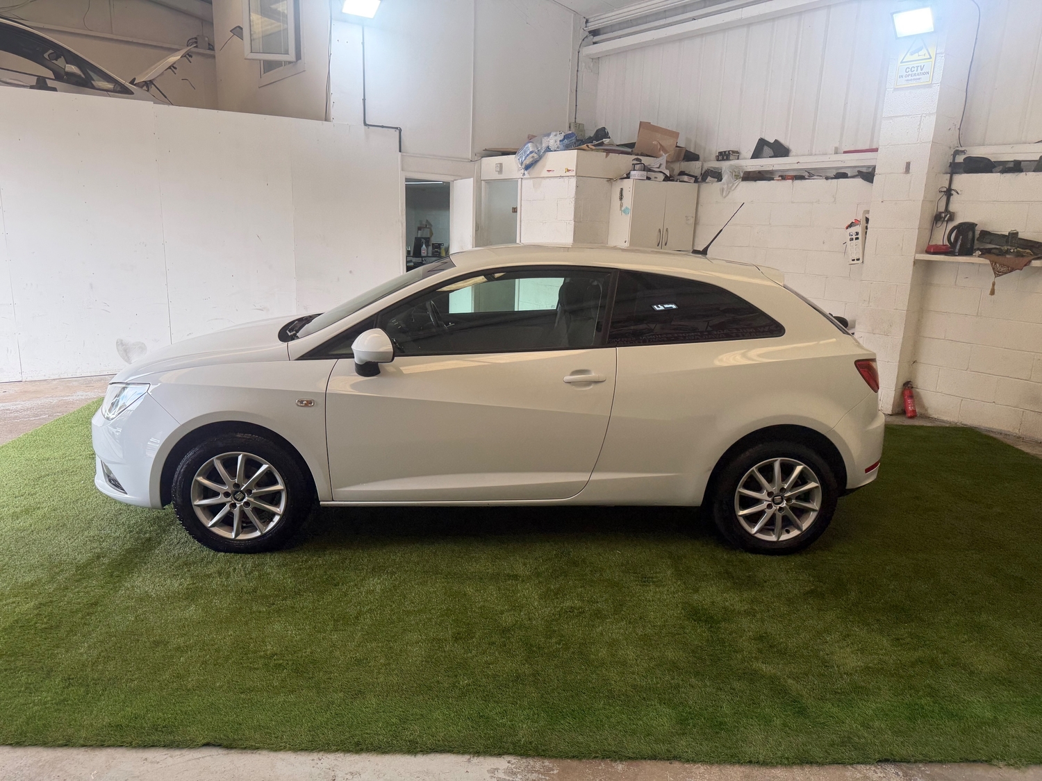 SEAT Ibiza 2016 - Cars