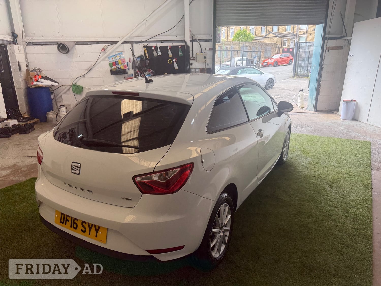 [ berth ]SEAT Ibiza