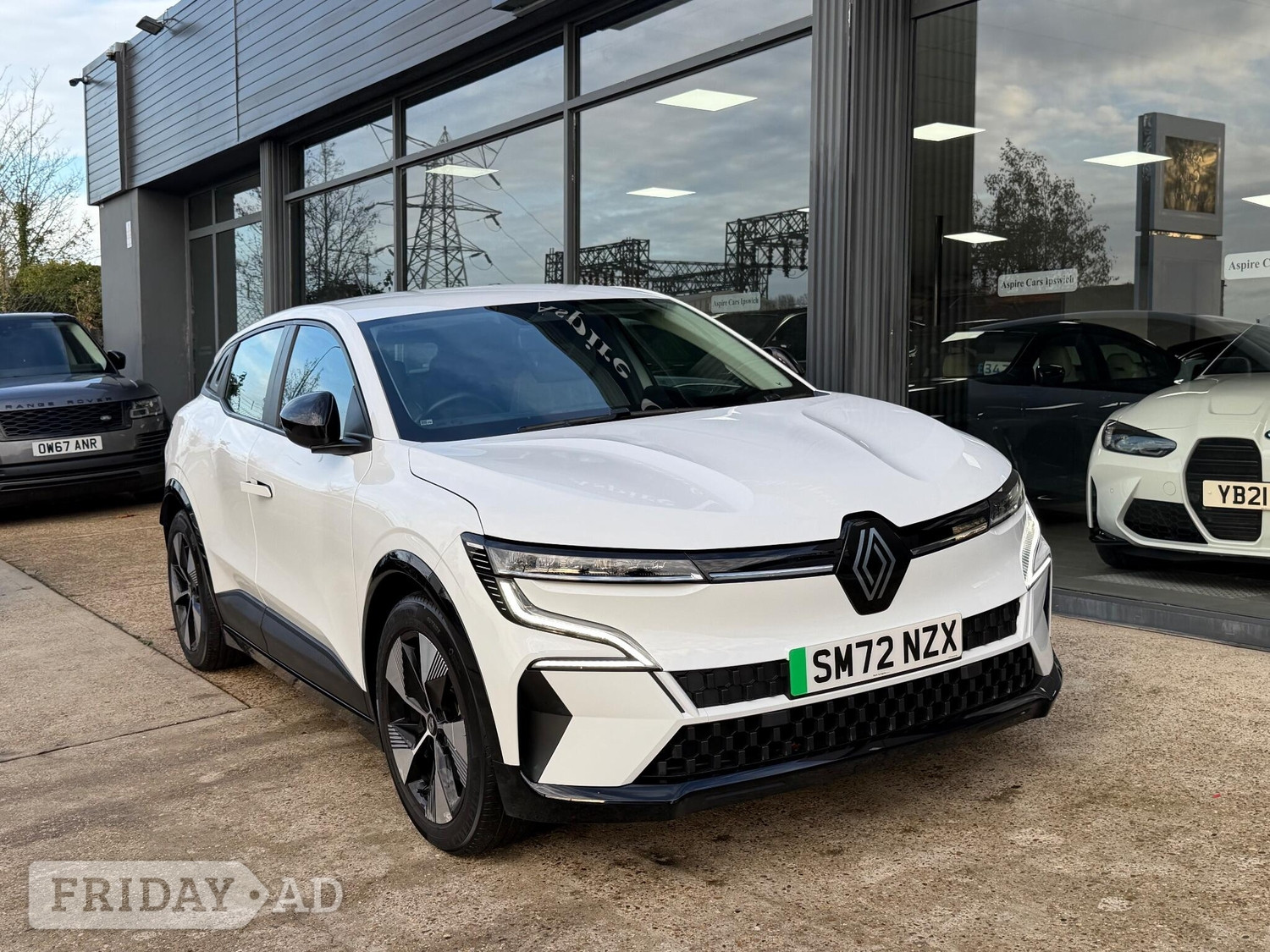 [ berth ]Renault Megane E-Tech