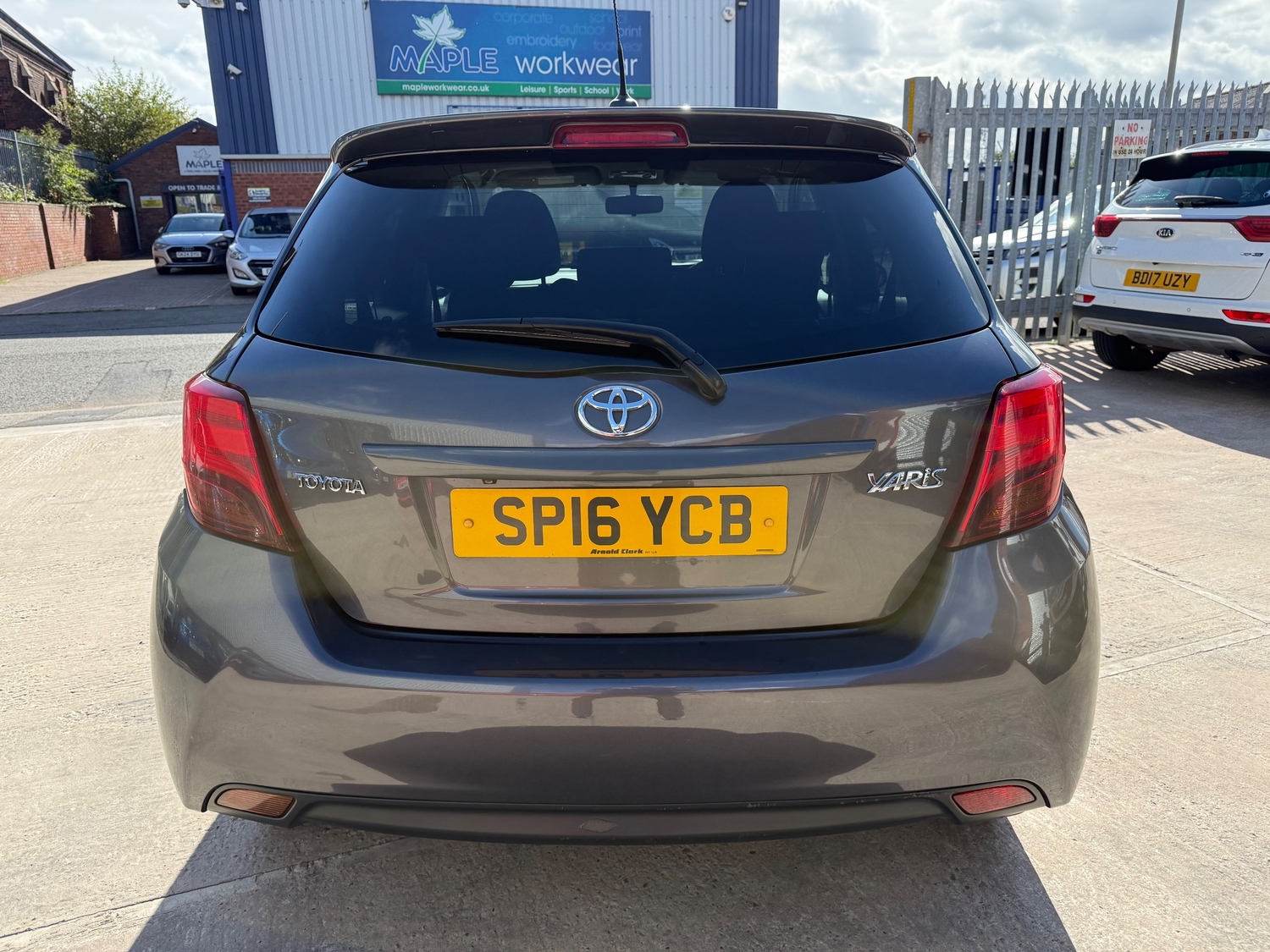 Toyota Yaris 2016 - Cars in Dudley