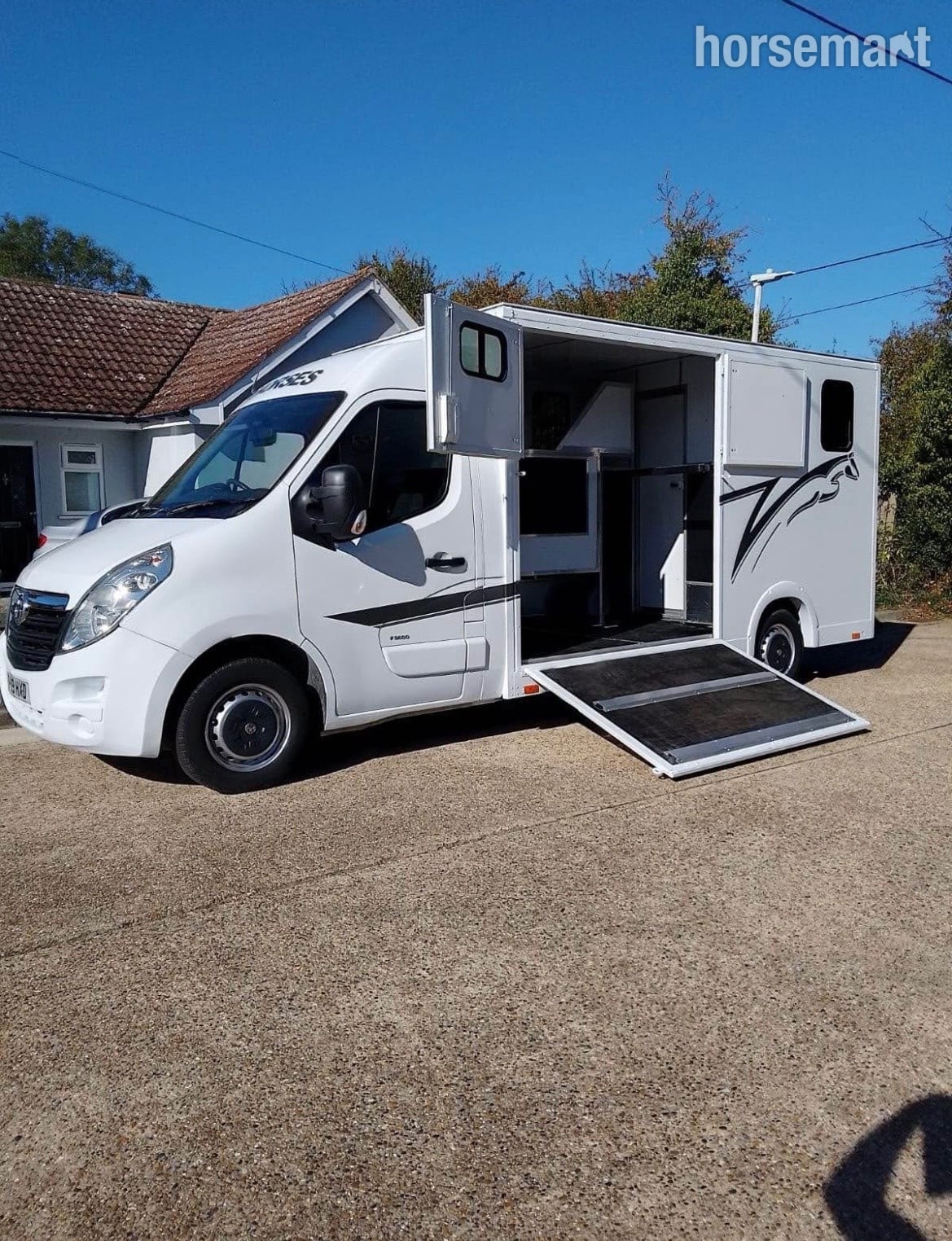 Unknown  Vauxhall Horsebox - Trailers & Horseboxes in Bowers Gifford