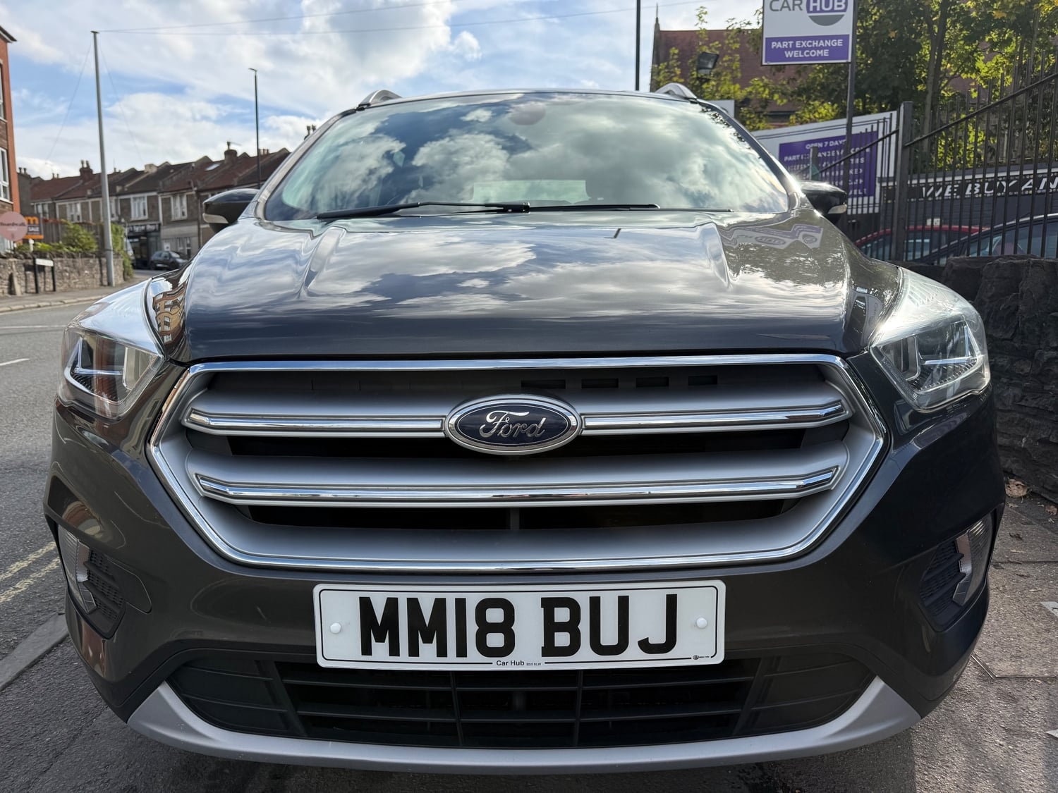 [ berth ]Ford Kuga