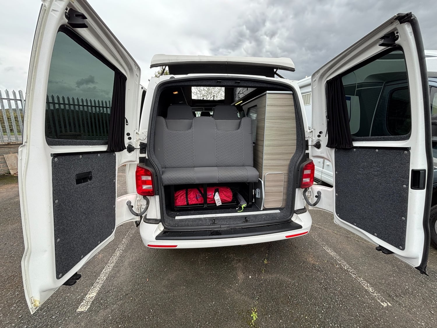 Volkswagen Transporter T26 2016 - Motorhomes & Caravans
