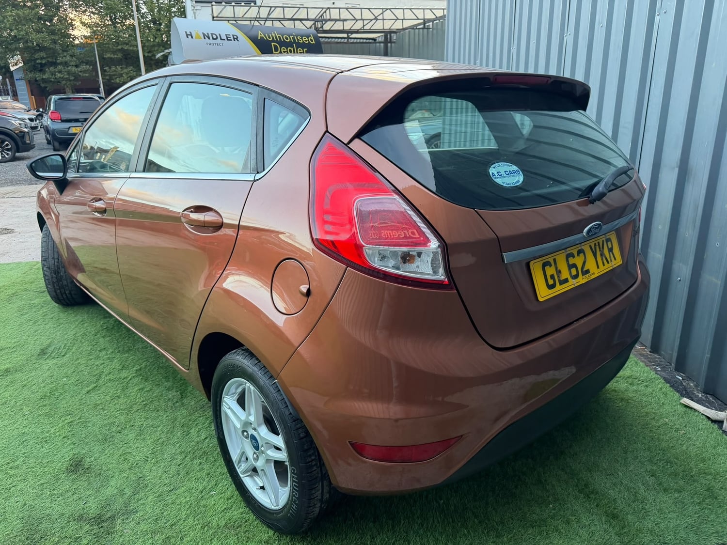[ berth ]Ford Fiesta