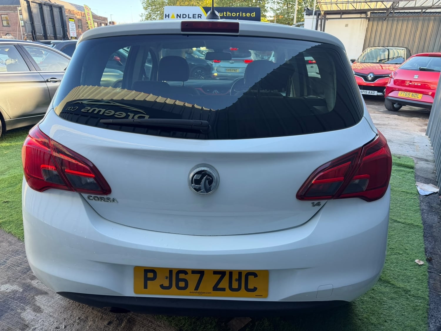 Vauxhall Corsa 2018 - Cars in Oldbury