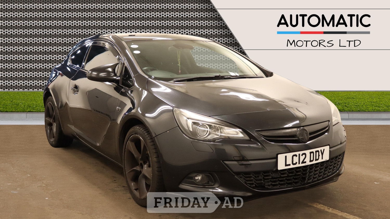 Vauxhall Astra 2012 in Hillingdon