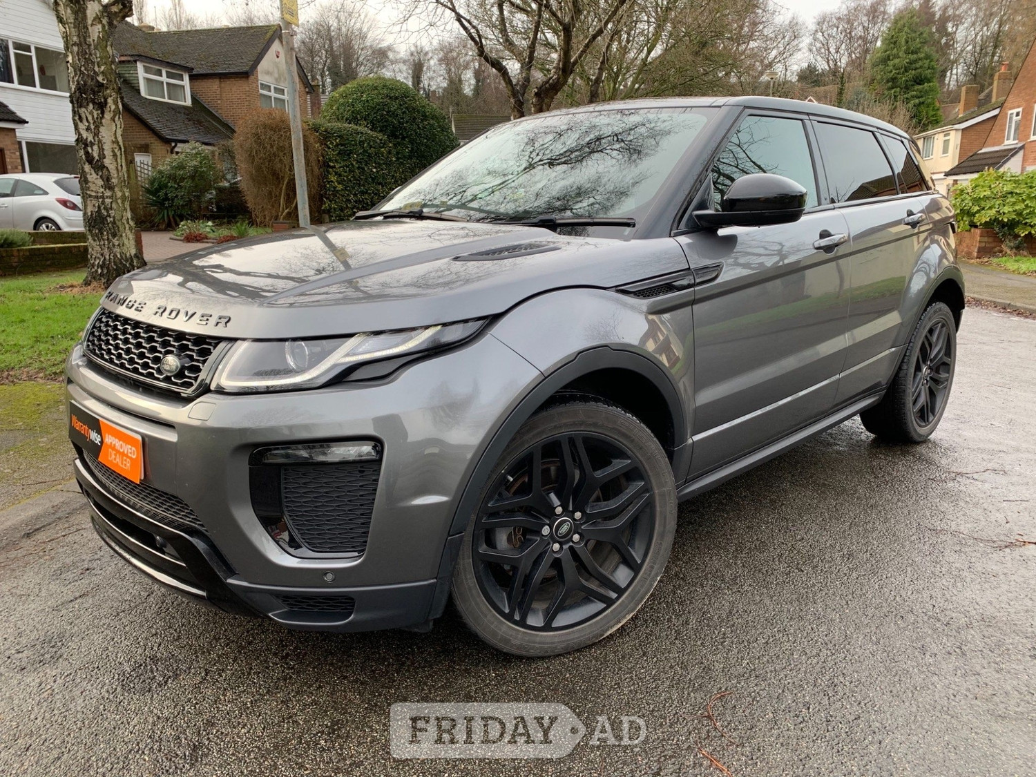 [ berth ]Land Rover Range Rover Evoque