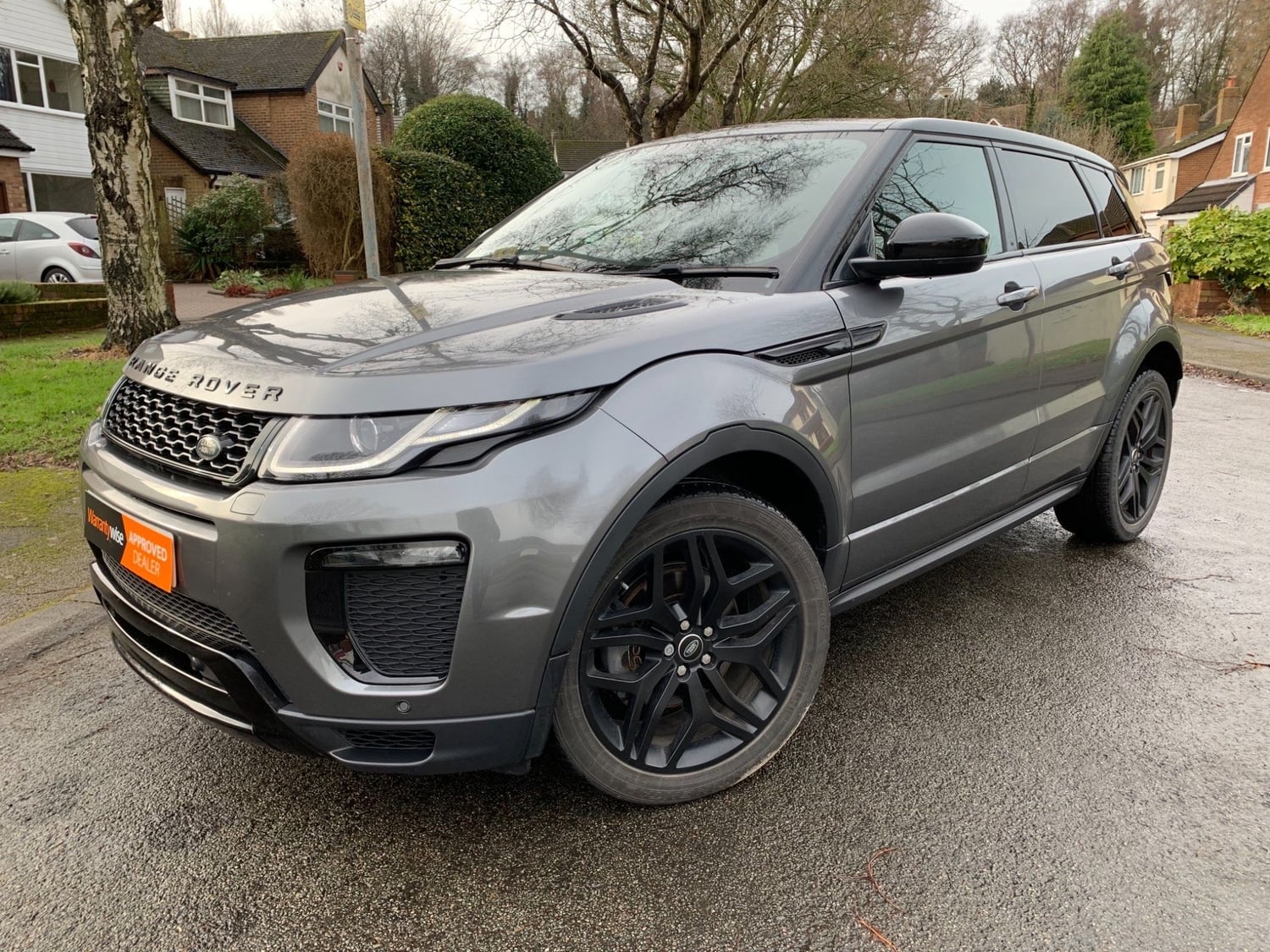 [ berth ]Land Rover Range Rover Evoque