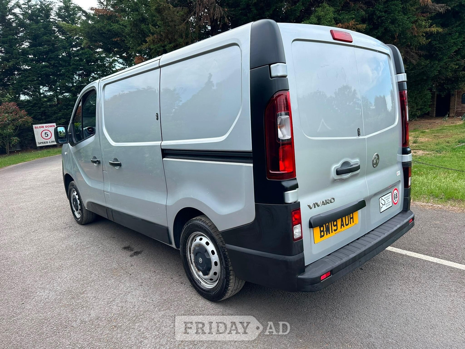 Vauxhall Vivaro 2019 - Vans & Commercial Vehicles in Addlestone