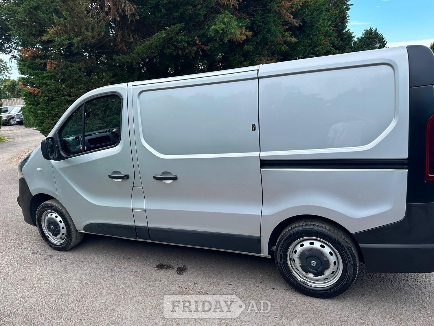 [ berth ]Vauxhall Vivaro