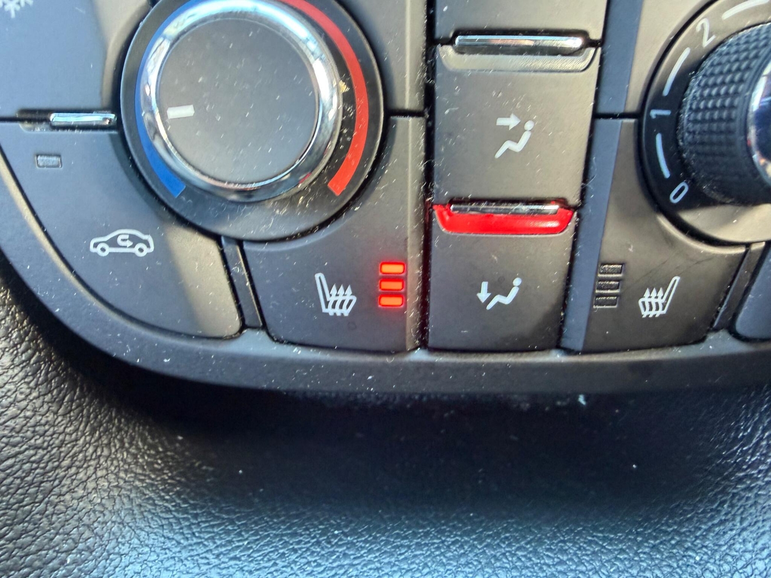 Vauxhall Meriva 2015 - Cars in Sutton