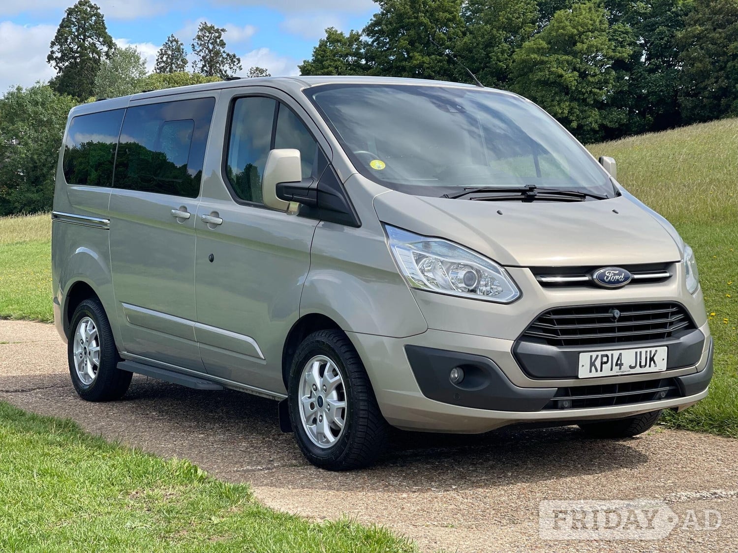 [ berth ]Ford Tourneo Custom
