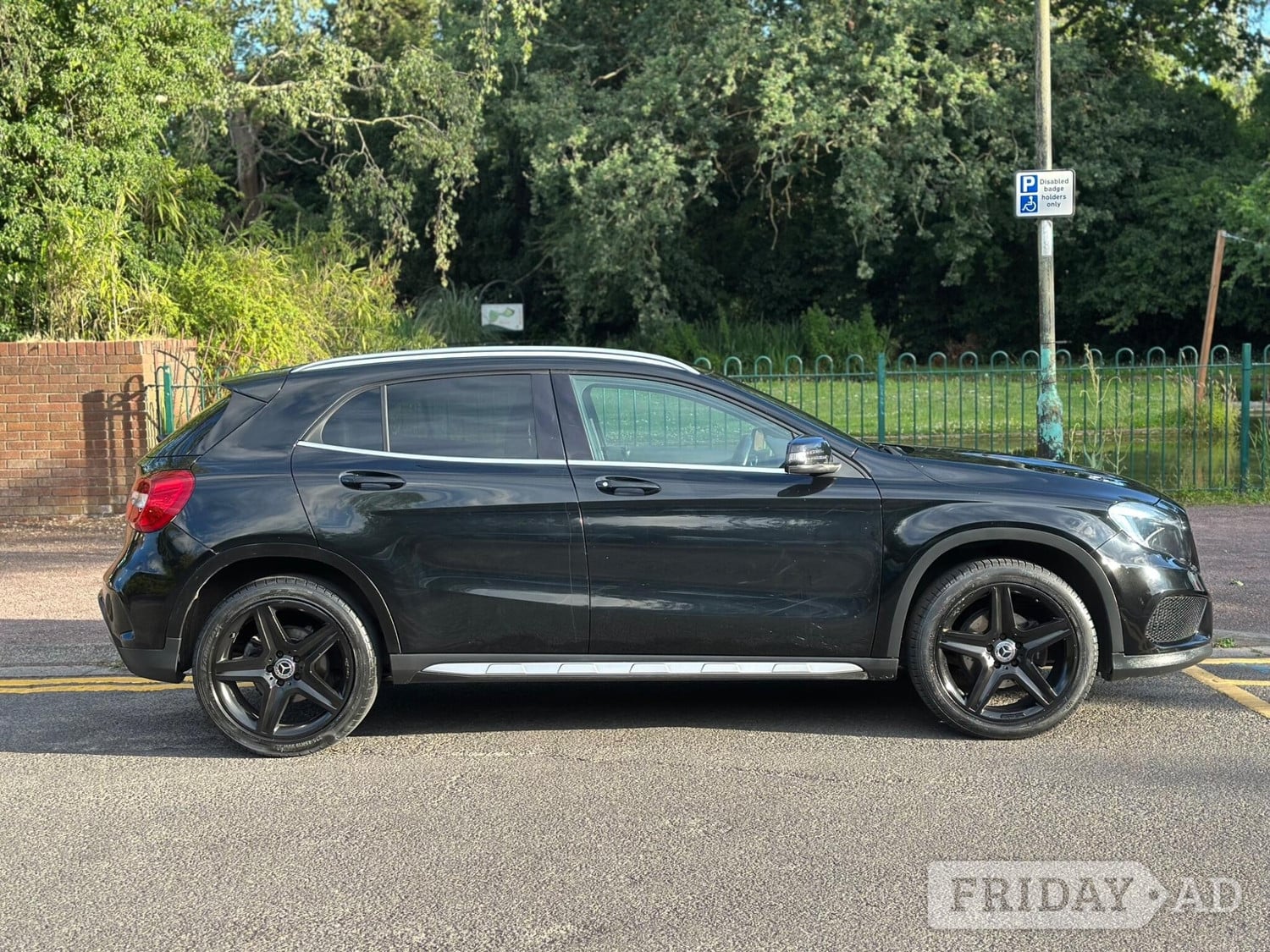 [ berth ]Mercedes-Benz GLA