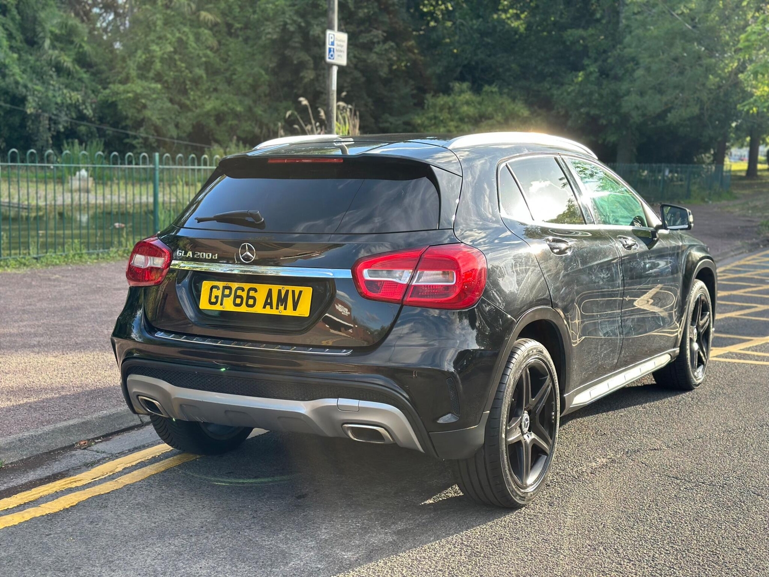 Mercedes-Benz GLA 2017 - Cars in Uxbridge