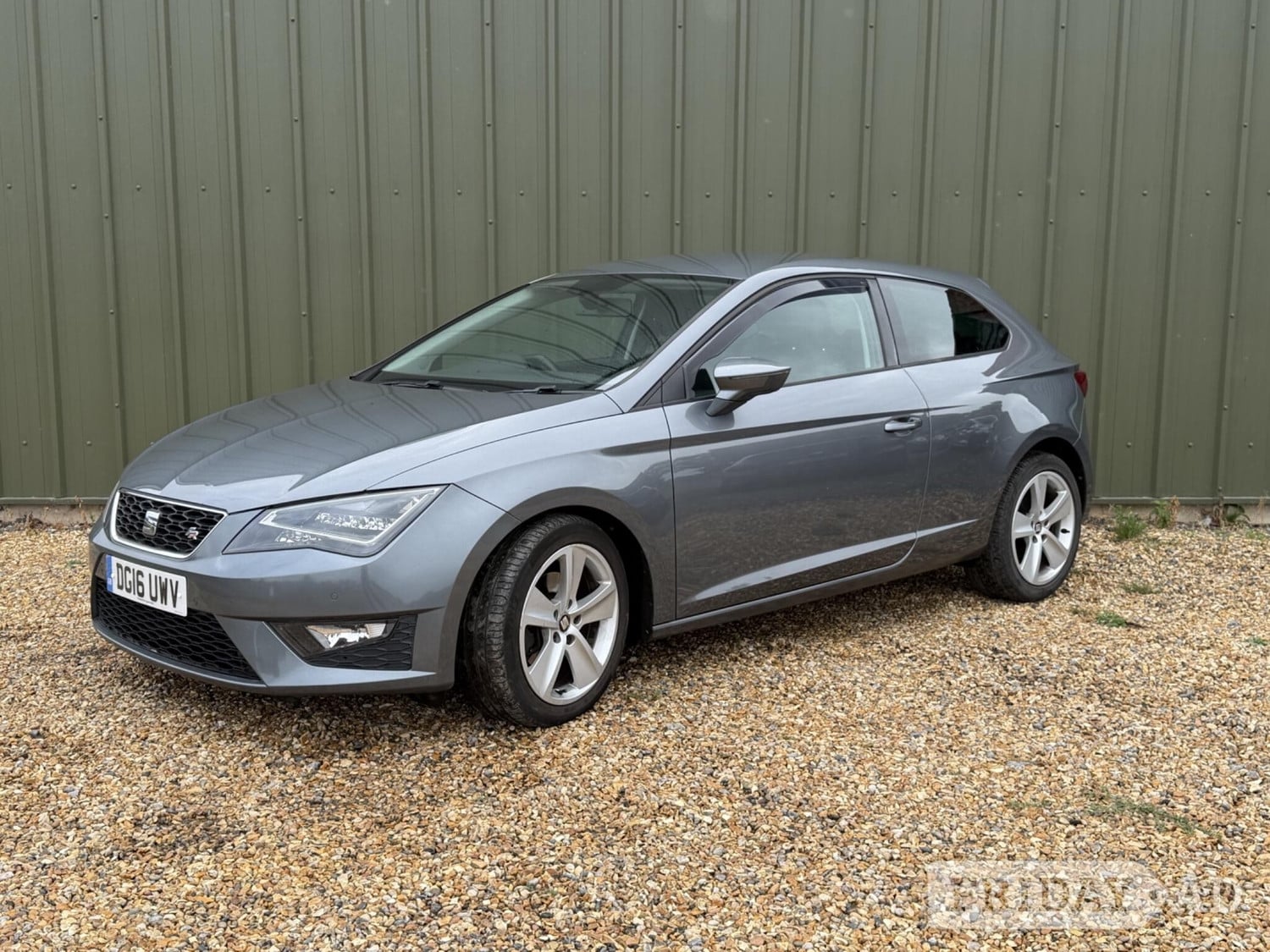 [ berth ]SEAT Leon