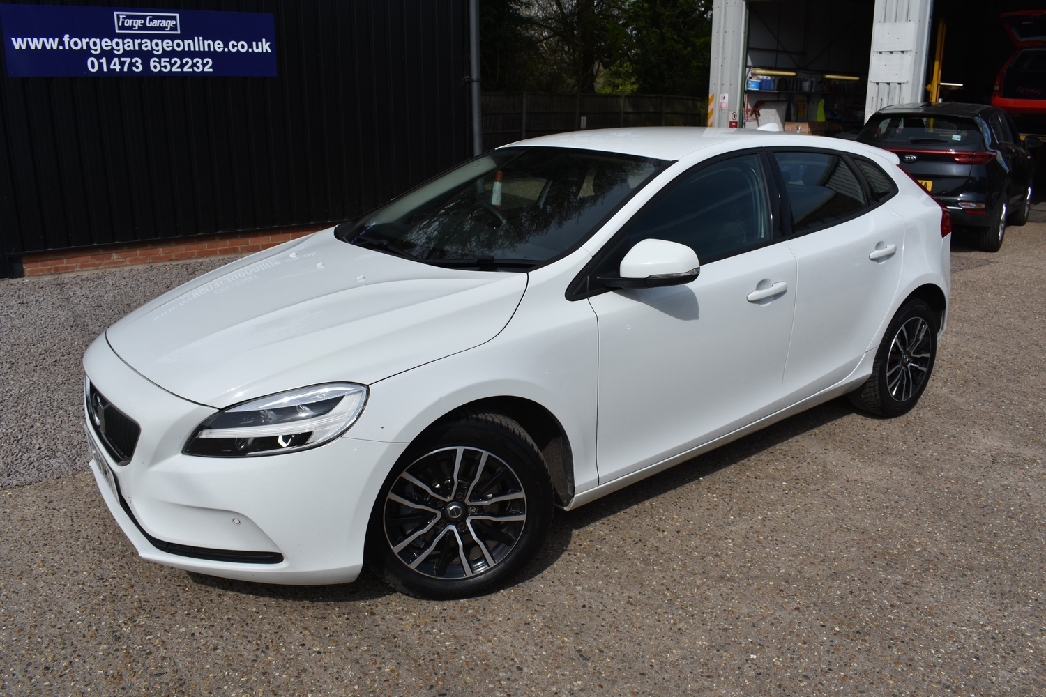 Volvo V40 2019 - Cars