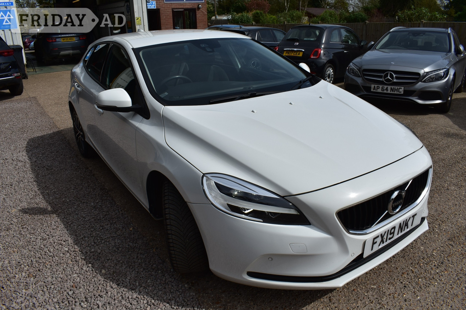 [ berth ]Volvo V40