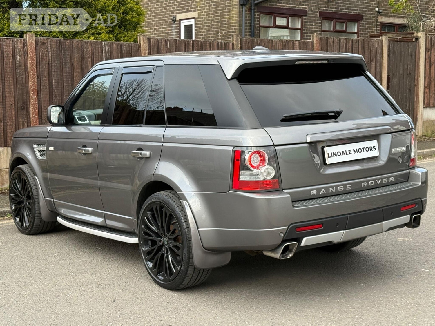 Land Rover Range Rover Sport 2011 - Cars in Oldham