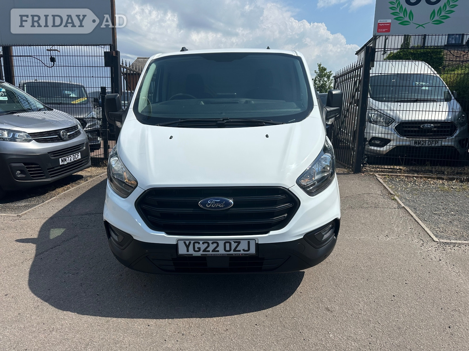 [ berth ]Ford Transit Custom