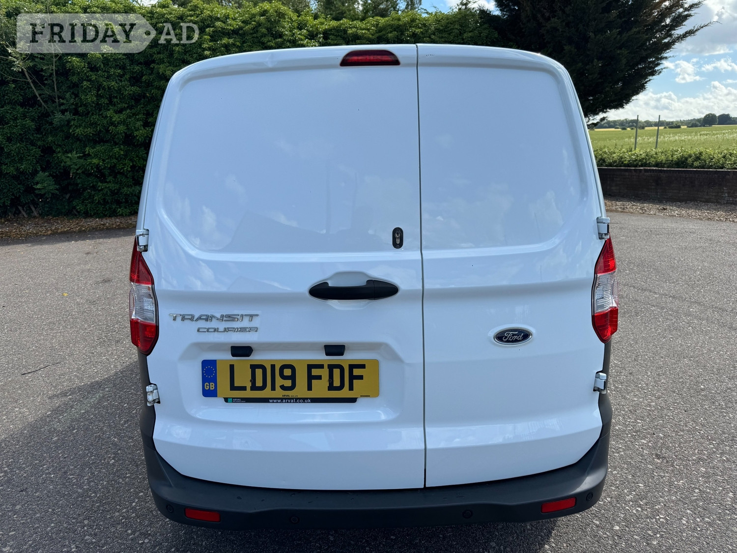 Ford Transit Courier 2019 - Vans & Commercial Vehicles