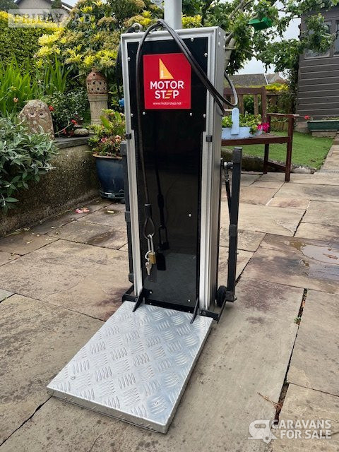 Motorstep 12volt for sale (mini lift) in St Erth