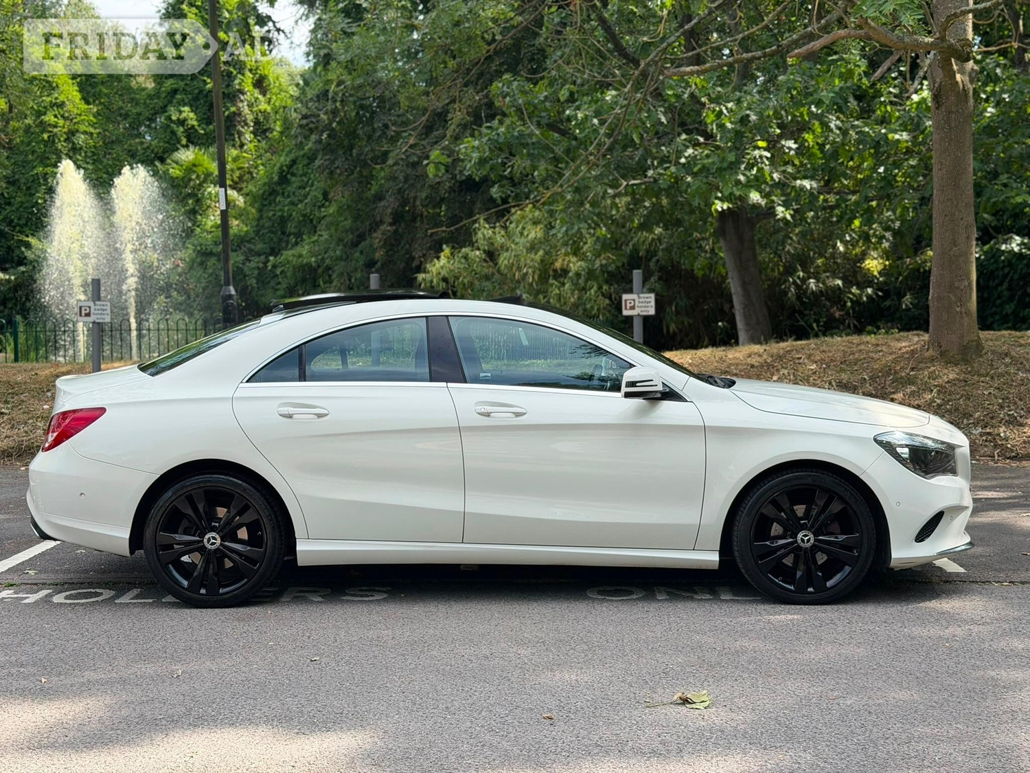 [ berth ]Mercedes-Benz CLA Class