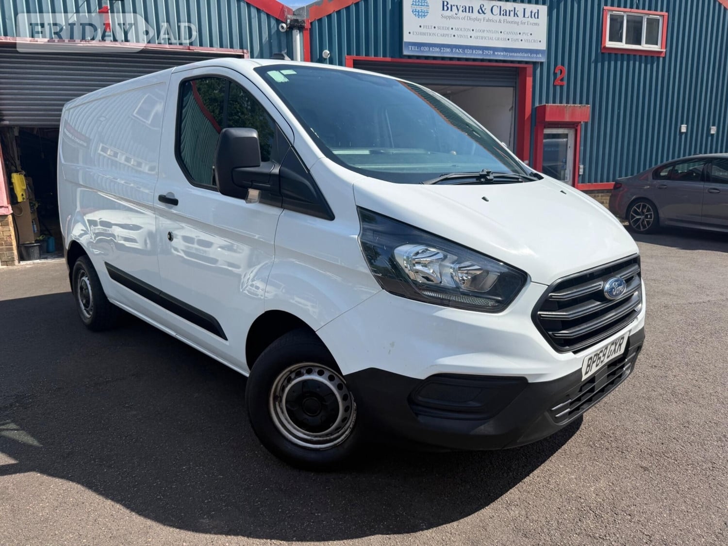[ berth ]Ford Transit Custom